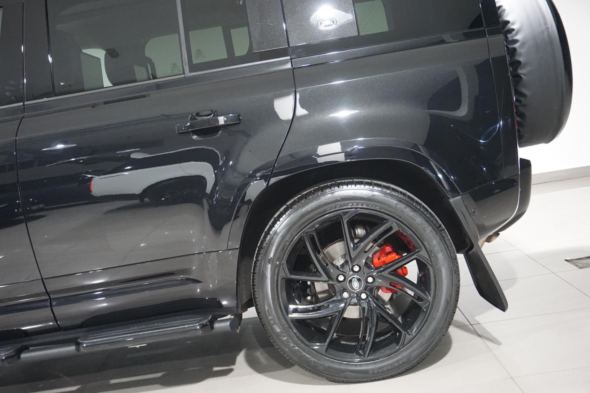 Land Rover Defender 110 3.0 D250 MHEV XS Edition Auto 4WD Euro 6 (s/s) 5dr